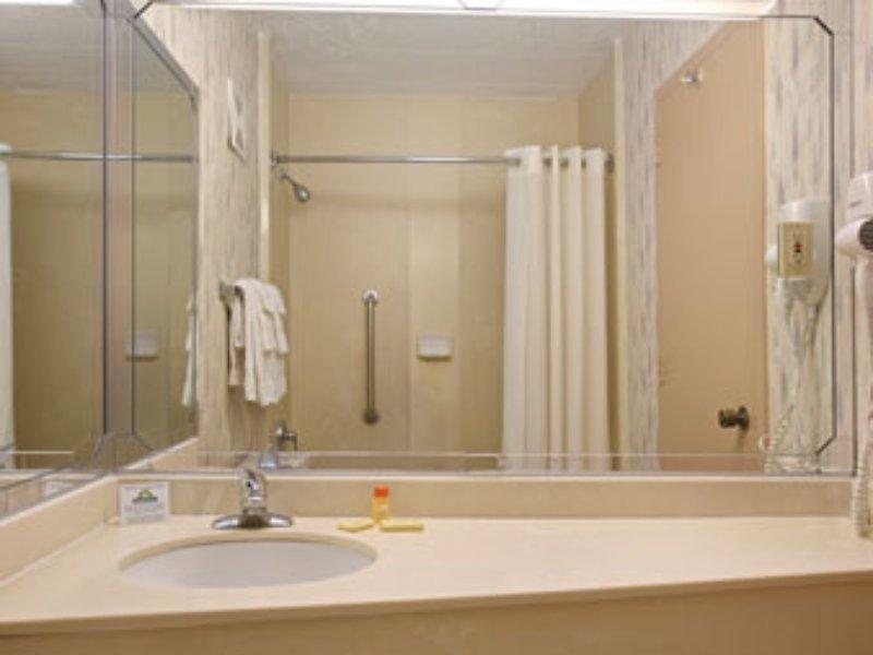 Days Inn Port Jervis Habitación foto